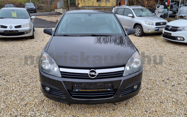 OPEL Astra 1.8 Cosmo személygépkocsi - 1796cm3 Benzin 119993 2/12