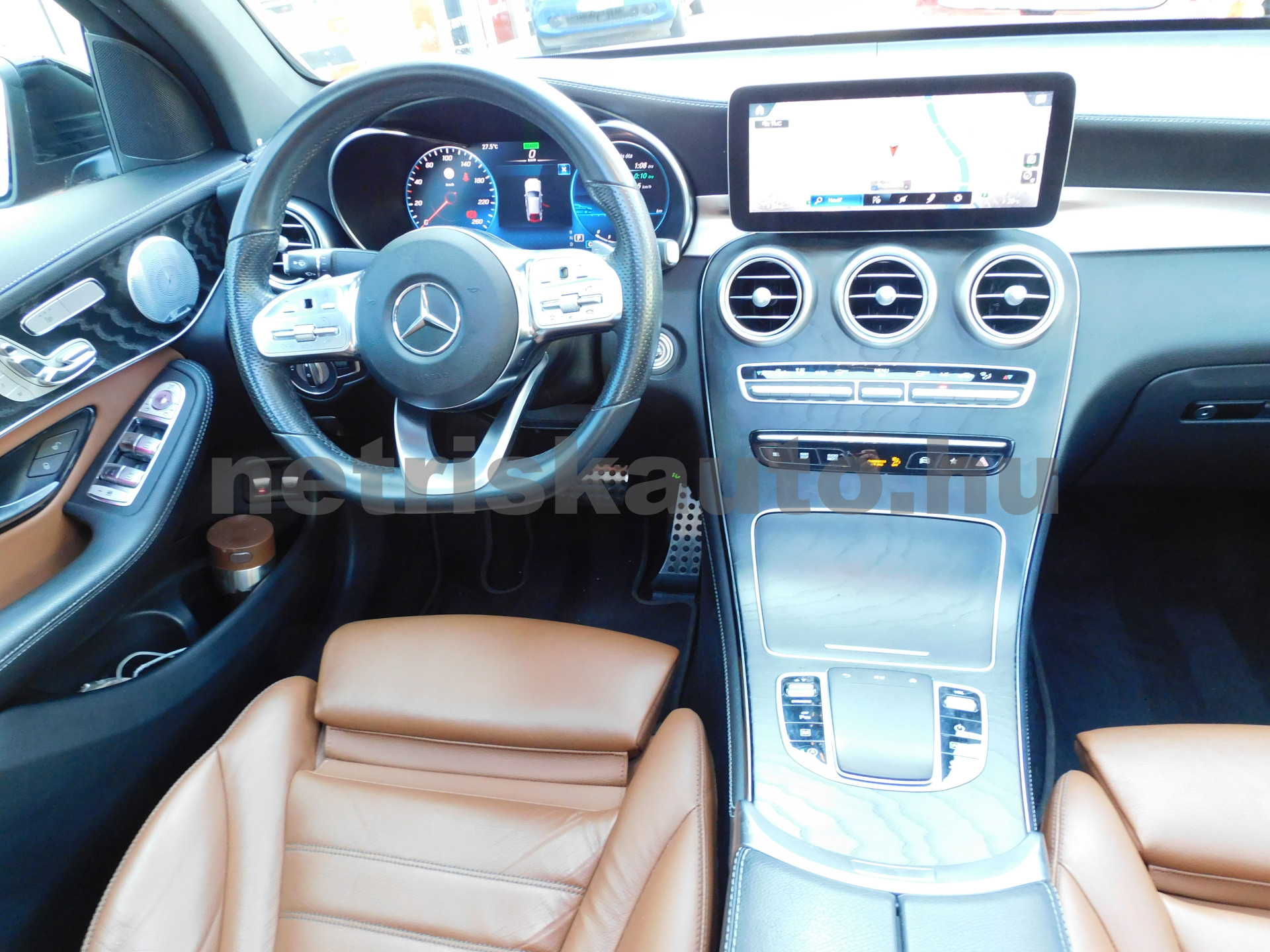 MERCEDES-BENZ GLC-osztály GLC 200 4Matic EQ Boost 9G-TRONIC személygépkocsi - 1991cm3 Hybrid 121240 8/12