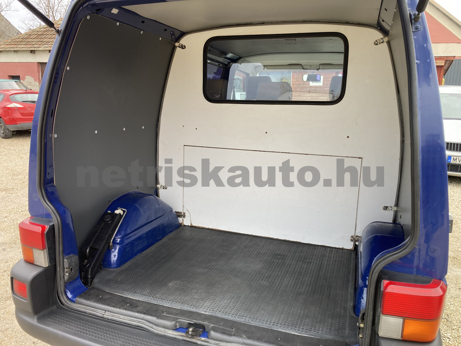 VW Transporter 2.5 Trans Van tehergépkocsi 3,5t össztömegig - 2461cm3 Diesel 121337 9/9