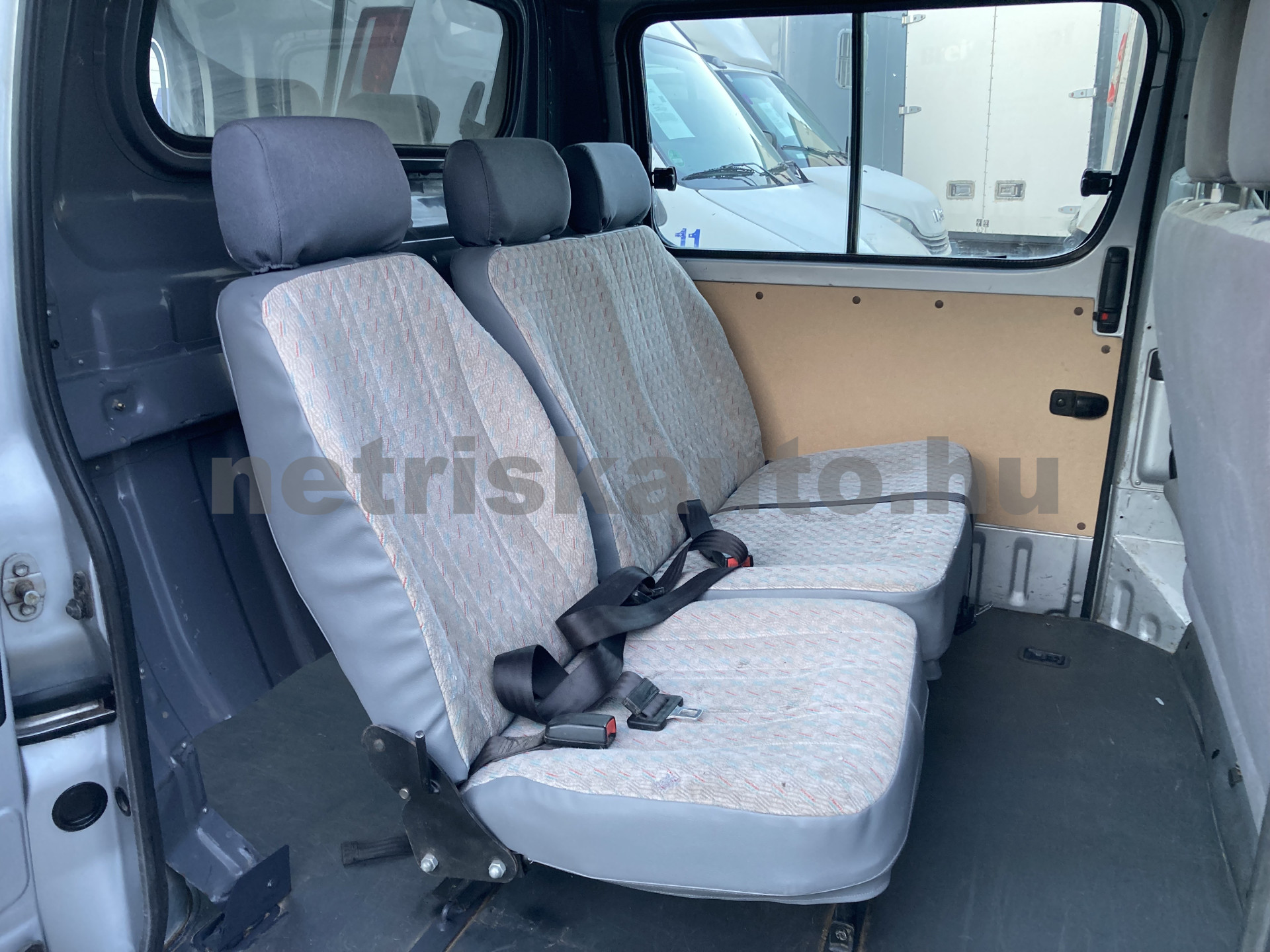 TOYOTA Hi-Ace 2.4 TD 4x4 Panel Van tehergépkocsi 3,5t össztömegig - 2446cm3 Diesel 121333 9/10