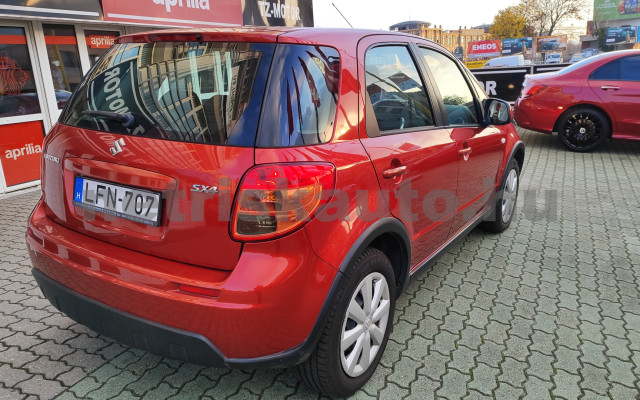 SUZUKI SX4 1.5 GLX AC személygépkocsi - 1490cm3 Benzin 121314 12/12