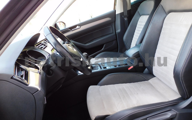 VW Passat 2.0 TDI BMT SCR Highline személygépkocsi - 1968cm3 Diesel 121182 6/12