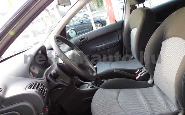 PEUGEOT 206 1.4 Presence személygépkocsi - 1360cm3 Benzin 120454 5/12