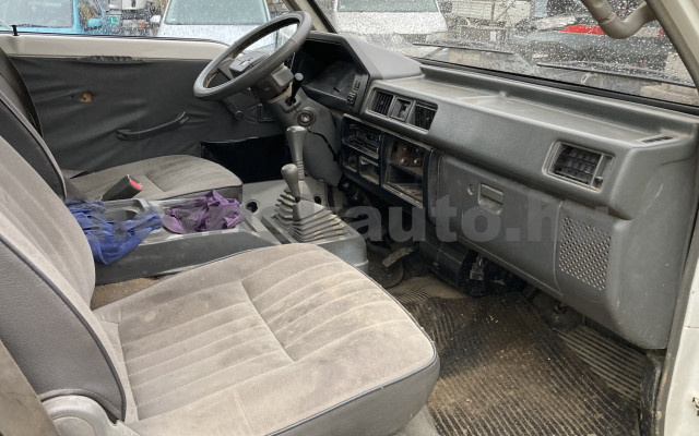 MITSUBISHI L 300 2.5 TD K 4WD Long tehergépkocsi 3,5t össztömegig - 2477cm3 Diesel 120014 5/8