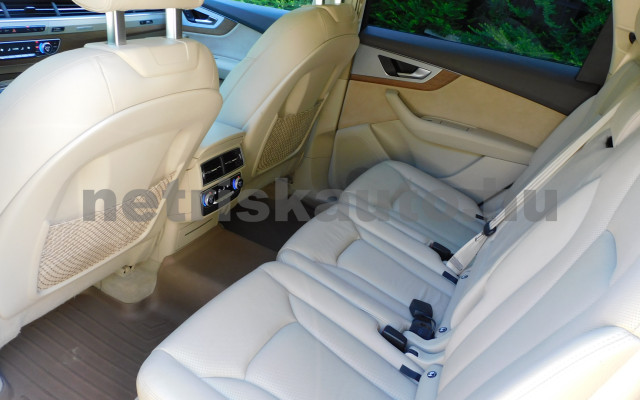 AUDI Q7 3.0 V6 TDI quattro tiptronic személygépkocsi - 2967cm3 Diesel 121140 9/12