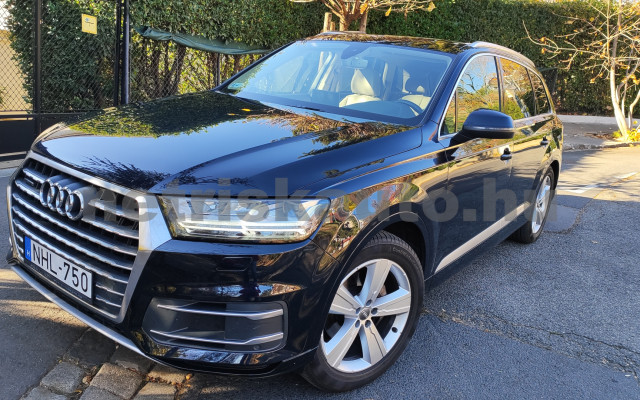 AUDI Q7 3.0 V6 TDI quattro tiptronic személygépkocsi - 2967cm3 Diesel 121310 11/12