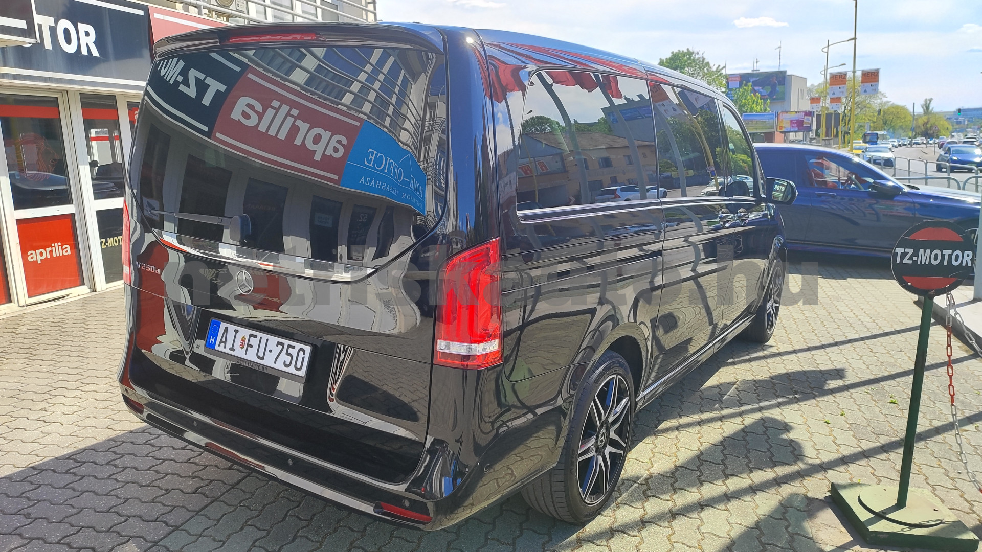 MERCEDES-BENZ V-osztály V 250 BlueTec/d L Aut. 7sz tehergépkocsi 3,5t össztömegig - 1950cm3 Diesel 121459 12/12