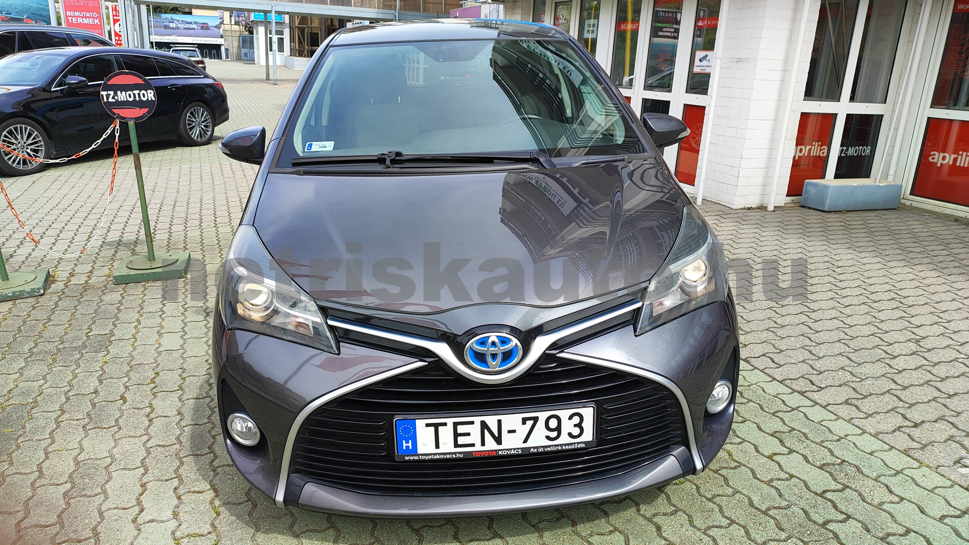 TOYOTA Yaris 1.5 HSD Active Aut. személygépkocsi - 1497cm3 Hybrid 121440 3/12