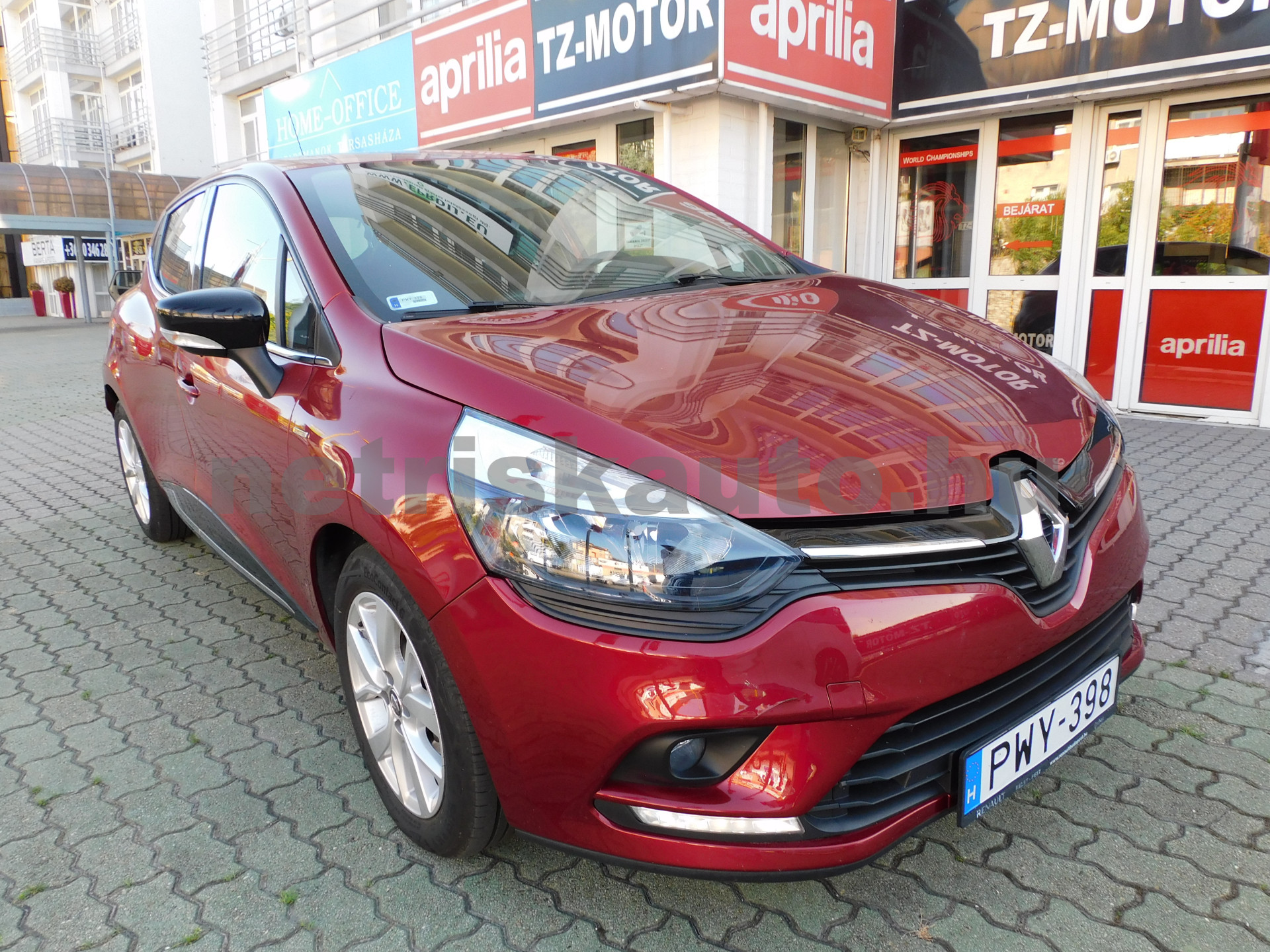 RENAULT Clio 1.2 TCe Limited személygépkocsi - 1197cm3 Benzin 121238 1/12