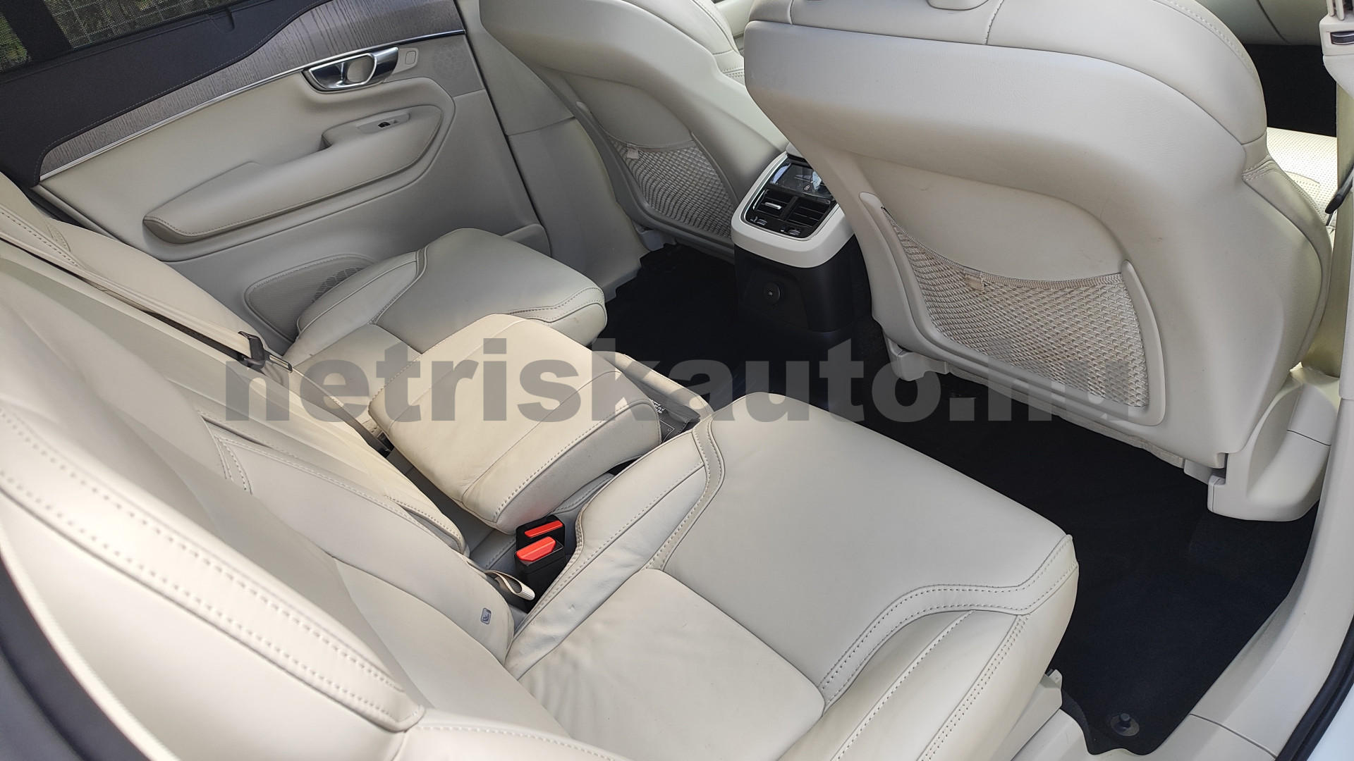 VOLVO XC90 2.0 [T8] Recharge Insc. Geart. 7sz személygépkocsi - 1969cm3 Hybrid 121473 10/12