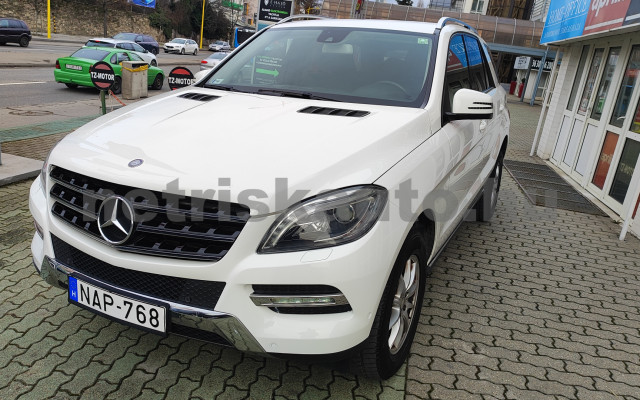 MERCEDES-BENZ M-osztály ML 350 BlueTEC Aut. személygépkocsi - 2987cm3 Diesel 121392 11/12