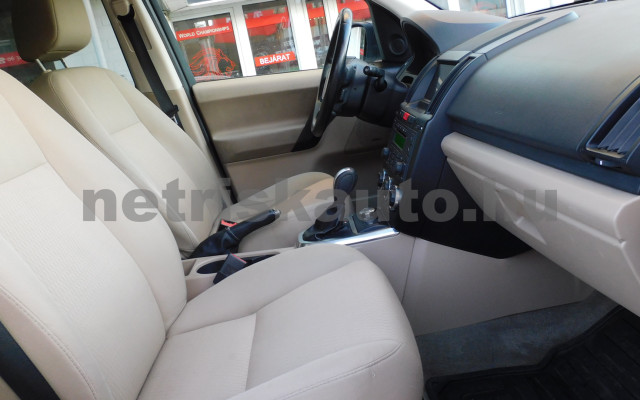 LAND ROVER Freelander 2.2 SD4 S Aut. személygépkocsi - 2179cm3 Diesel 121322 8/12