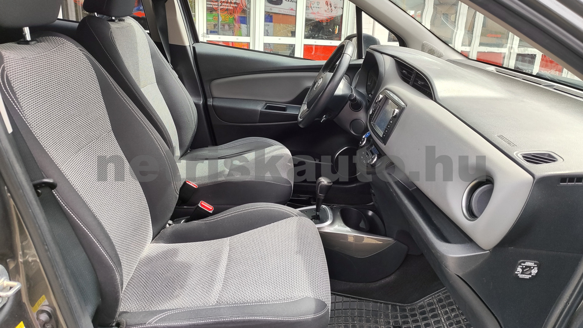 TOYOTA Yaris 1.5 HSD Active Aut. személygépkocsi - 1497cm3 Hybrid 121440 9/12