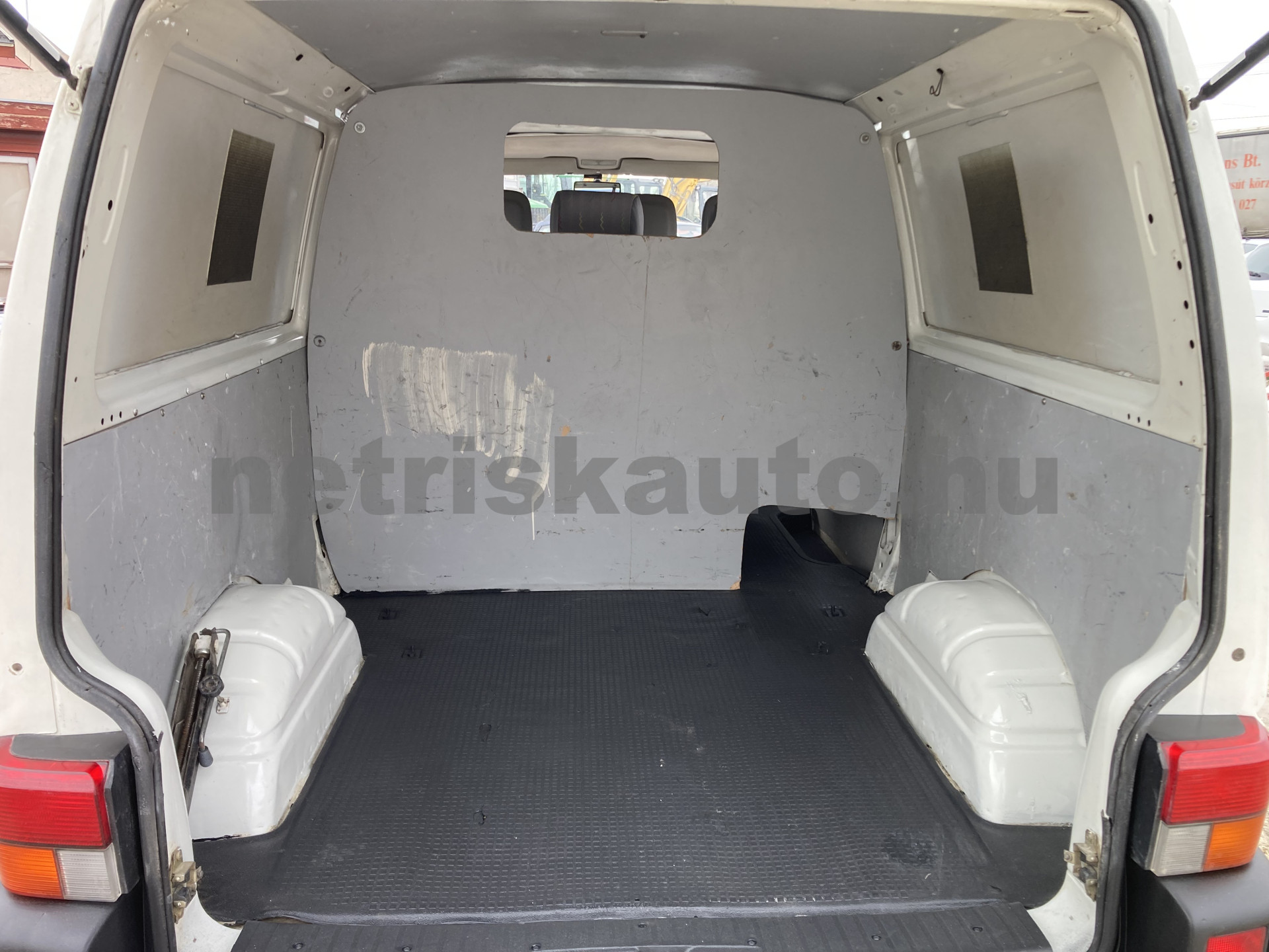 VW Transporter 2.4 Mixto tehergépkocsi 3,5t össztömegig - 2370cm3 Diesel 121377 9/9