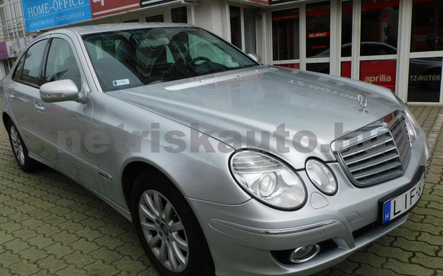 MERCEDES-BENZ E-osztály E 280 Avantgarde személygépkocsi - 2996cm3 Benzin 121216 2/12