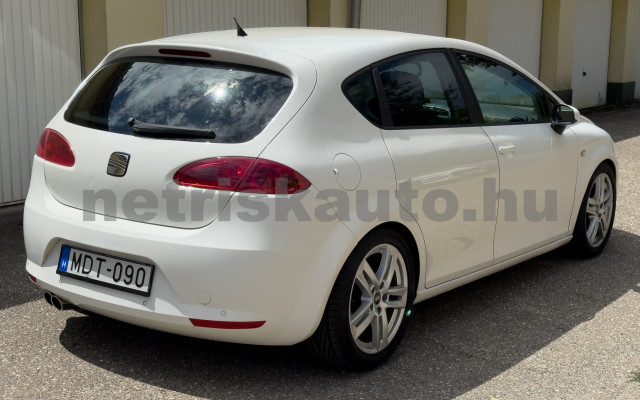 SEAT Leon 1.4 TSI White Edition személygépkocsi - 1390cm3 Benzin 121540 7/8