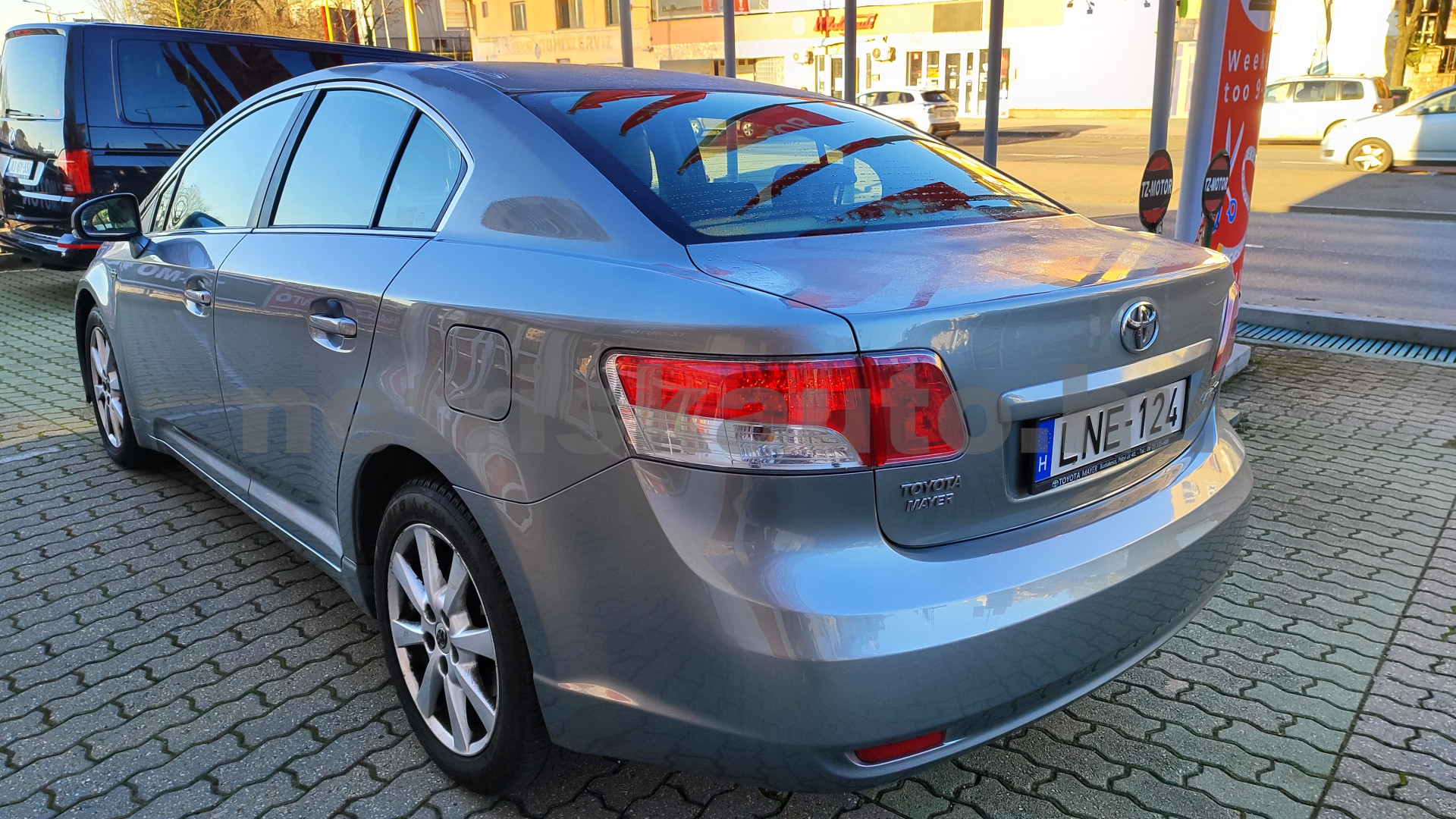 TOYOTA Avensis 2.2 D-4D Sol Aut. személygépkocsi - 2231cm3 Diesel 121404 2/12