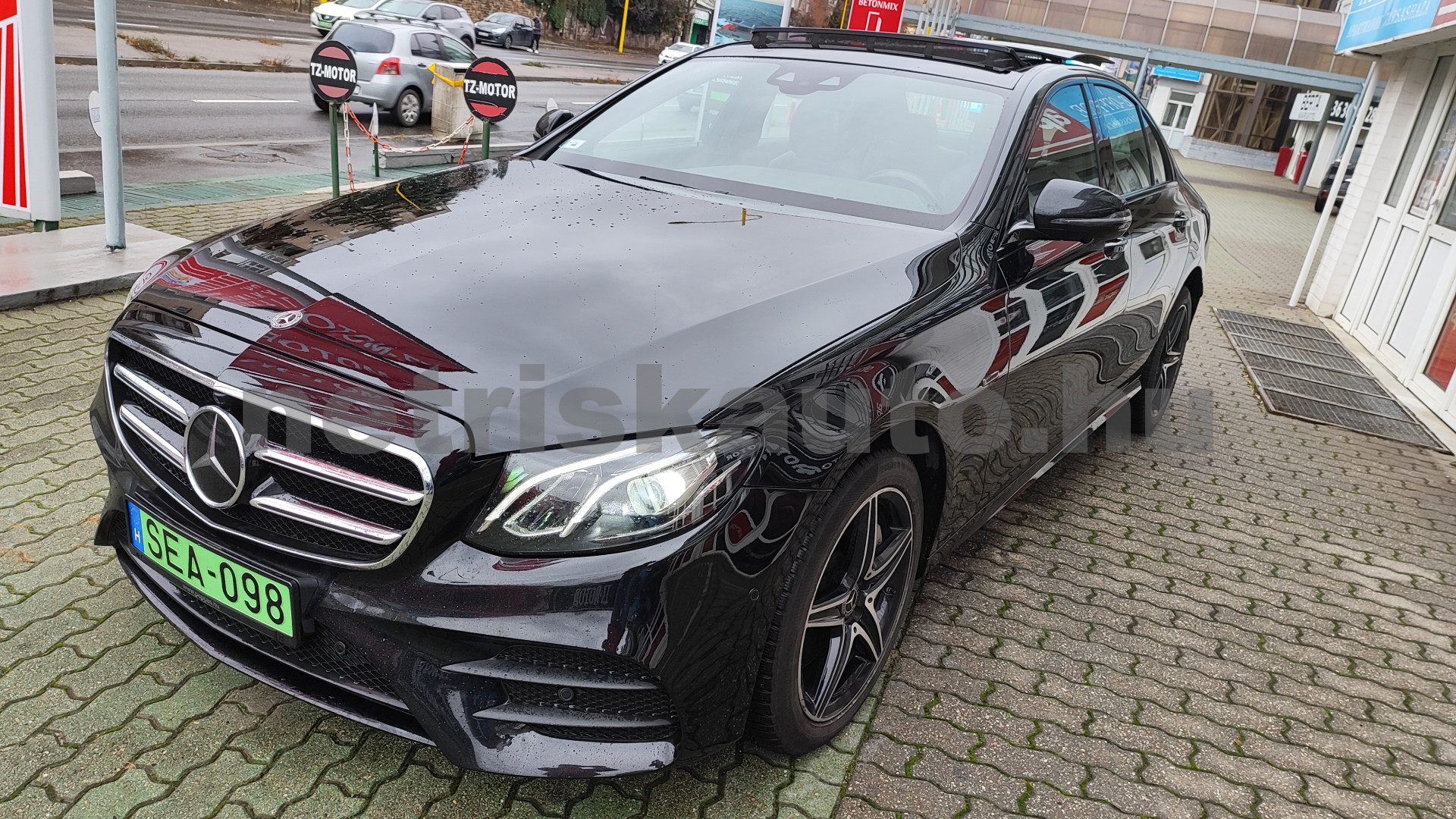 MERCEDES-BENZ E-osztály E 300 de 9G-TRONIC EQ Power személygépkocsi - 1950cm3 Hybrid 121326 11/12