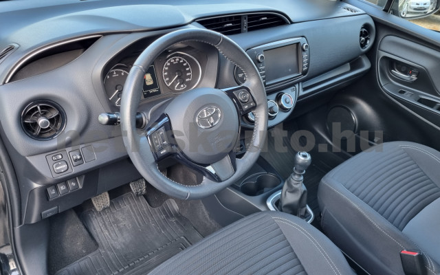 TOYOTA Yaris 1.5 Dual VVT-iE Active City személygépkocsi - 1496cm3 Benzin 120027 10/12