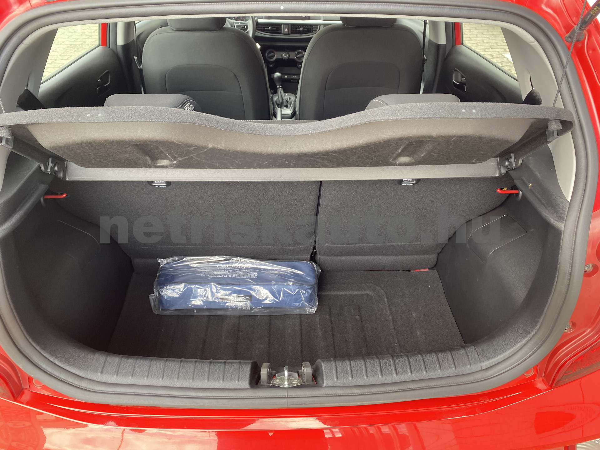 KIA Picanto 1.0 DPI Silver személygépkocsi - 998cm3 Benzin 121531 10/12