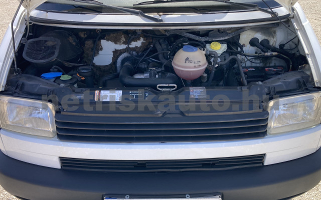 VW Transporter 2.5 7DA 1T2 tehergépkocsi 3,5t össztömegig - 2461cm3 Diesel 121574 5/9