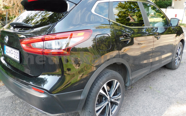 NISSAN Qashqai 1.3 DIG-T N-Connecta személygépkocsi - 1332cm3 Benzin 120360 4/12