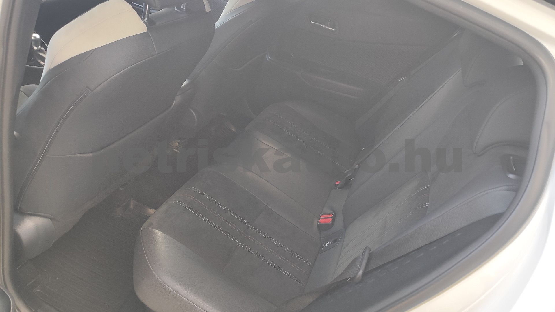 TOYOTA C-HR 2.0 Hybrid GR Sport e-CVT személygépkocsi - 1987cm3 Hybrid 121532 9/12