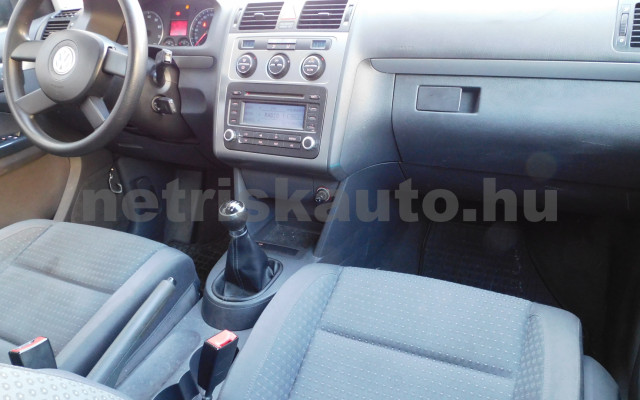 VW Touran 1.6 FSI Trendline személygépkocsi - 1598cm3 Benzin 120218 8/12