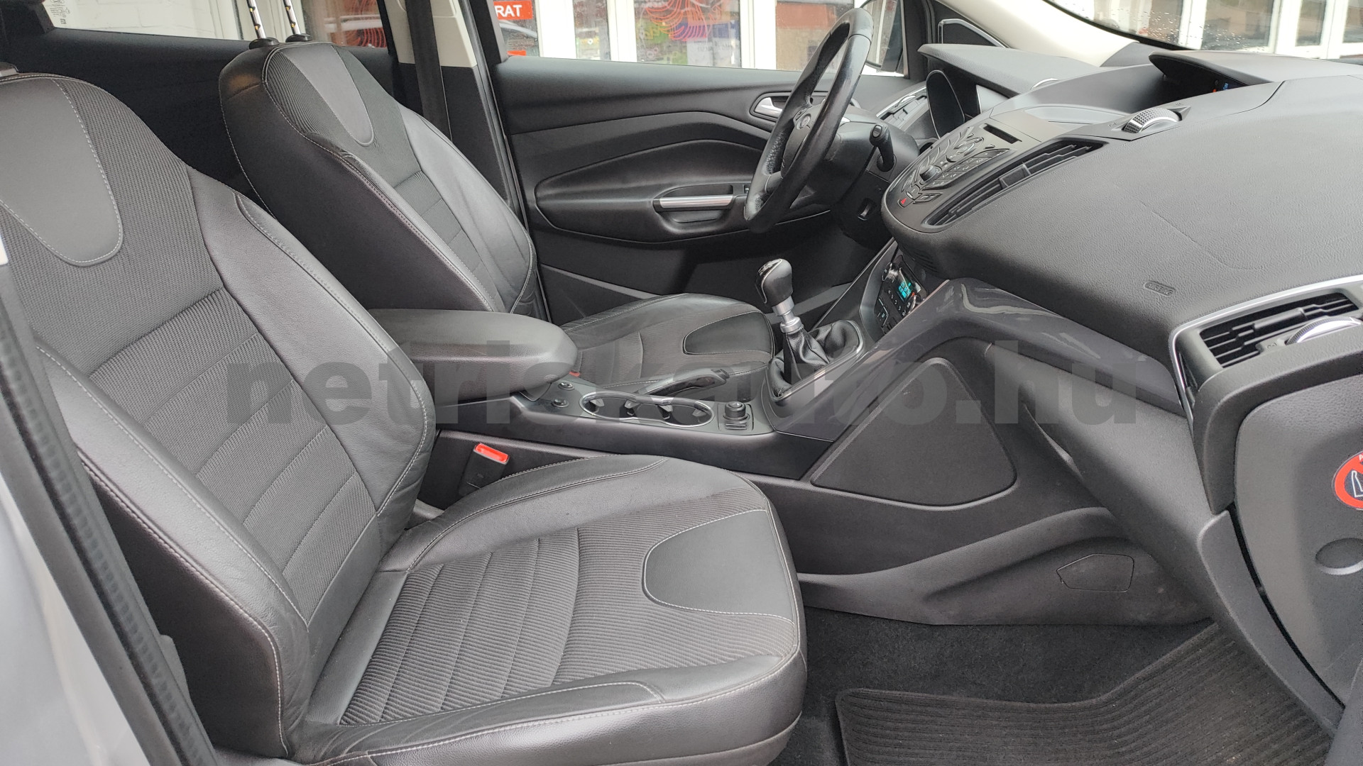 FORD Kuga 2.0 TDCi Trend 2WD személygépkocsi - 1997cm3 Diesel 121375 8/12