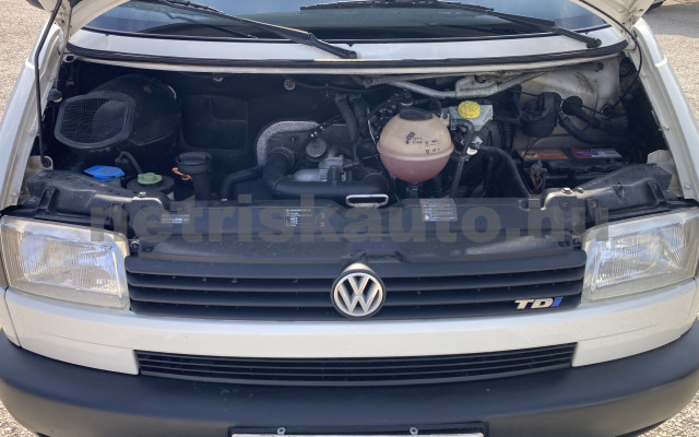 VW Transporter 2.5 7DA 1T2 tehergépkocsi 3,5t össztömegig - 2461cm3 Diesel 121259 5/9