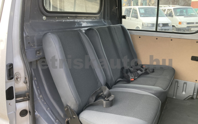 TOYOTA Hi-Ace 2.4 D Panel Van tehergépkocsi 3,5t össztömegig - 2446cm3 Diesel 121356 9/10