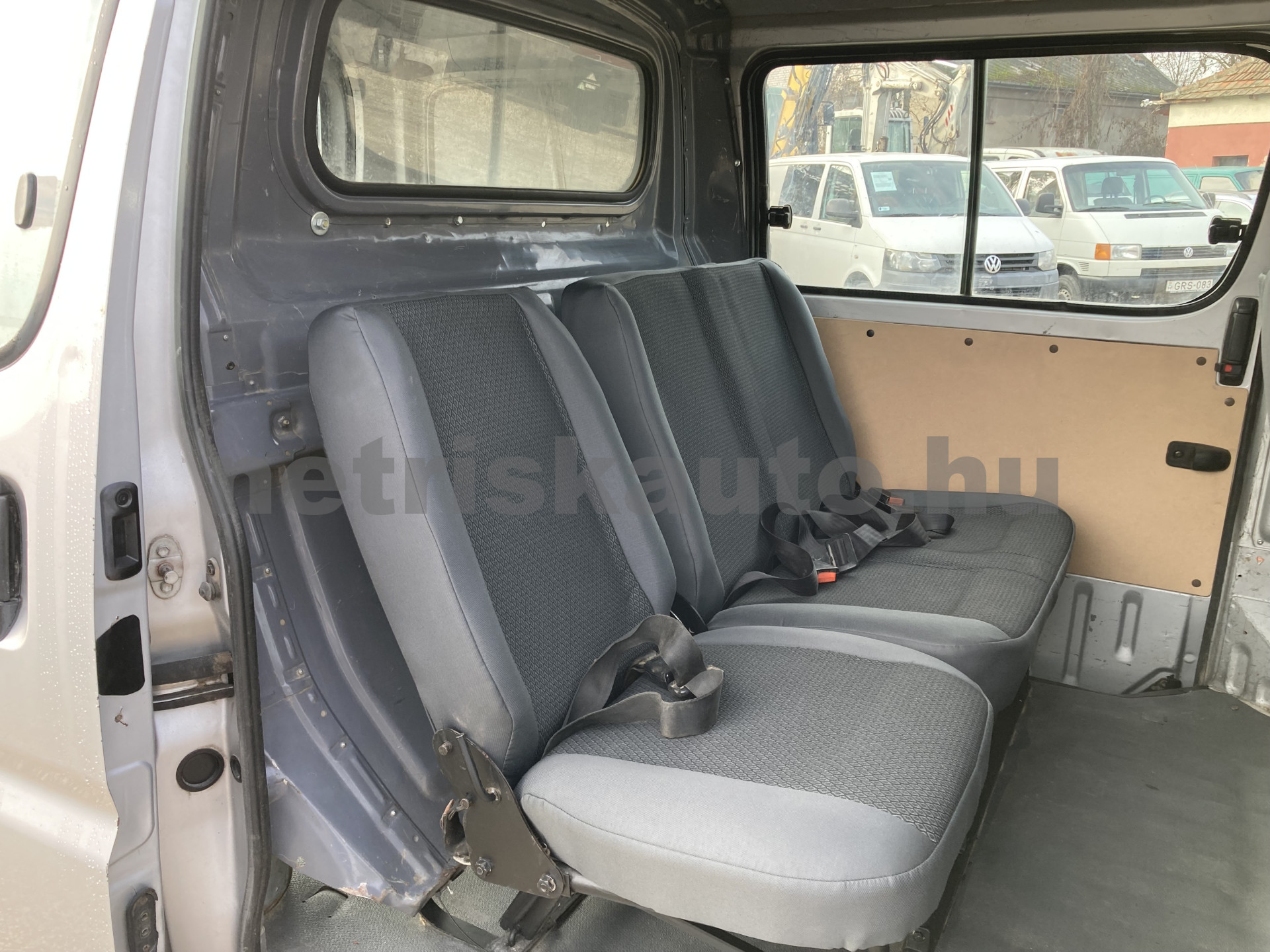 TOYOTA Hi-Ace 2.4 D Panel Van tehergépkocsi 3,5t össztömegig - 2446cm3 Diesel 121356 9/10