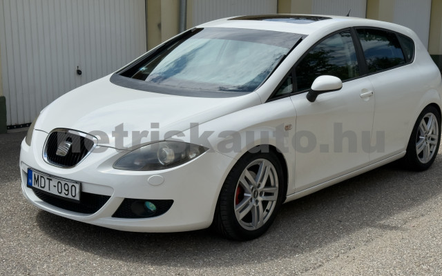 SEAT Leon 1.4 TSI White Edition személygépkocsi - 1390cm3 Benzin 121540 2/8