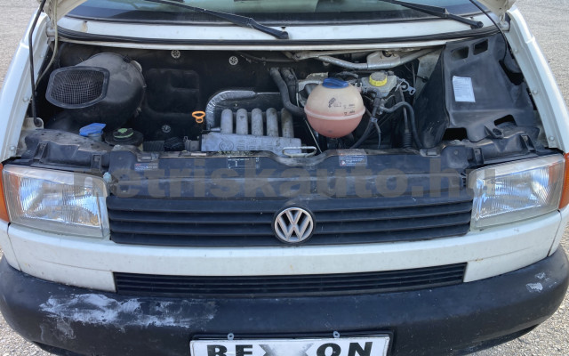 VW Transporter 2.4 7DM 1Z2 F tehergépkocsi 3,5t össztömegig - 2370cm3 Diesel 121594 6/9