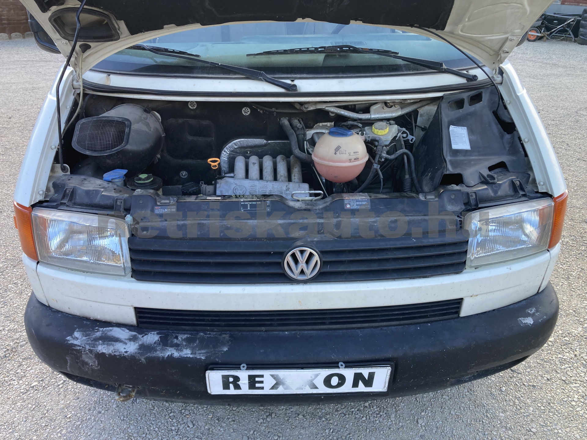 VW Transporter 2.4 7DM 1Z2 F tehergépkocsi 3,5t össztömegig - 2370cm3 Diesel 121594 6/9