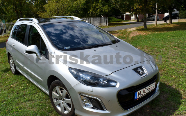 PEUGEOT 308 1.6 e-HDi Access személygépkocsi - 1560cm3 Diesel 121258 9/11