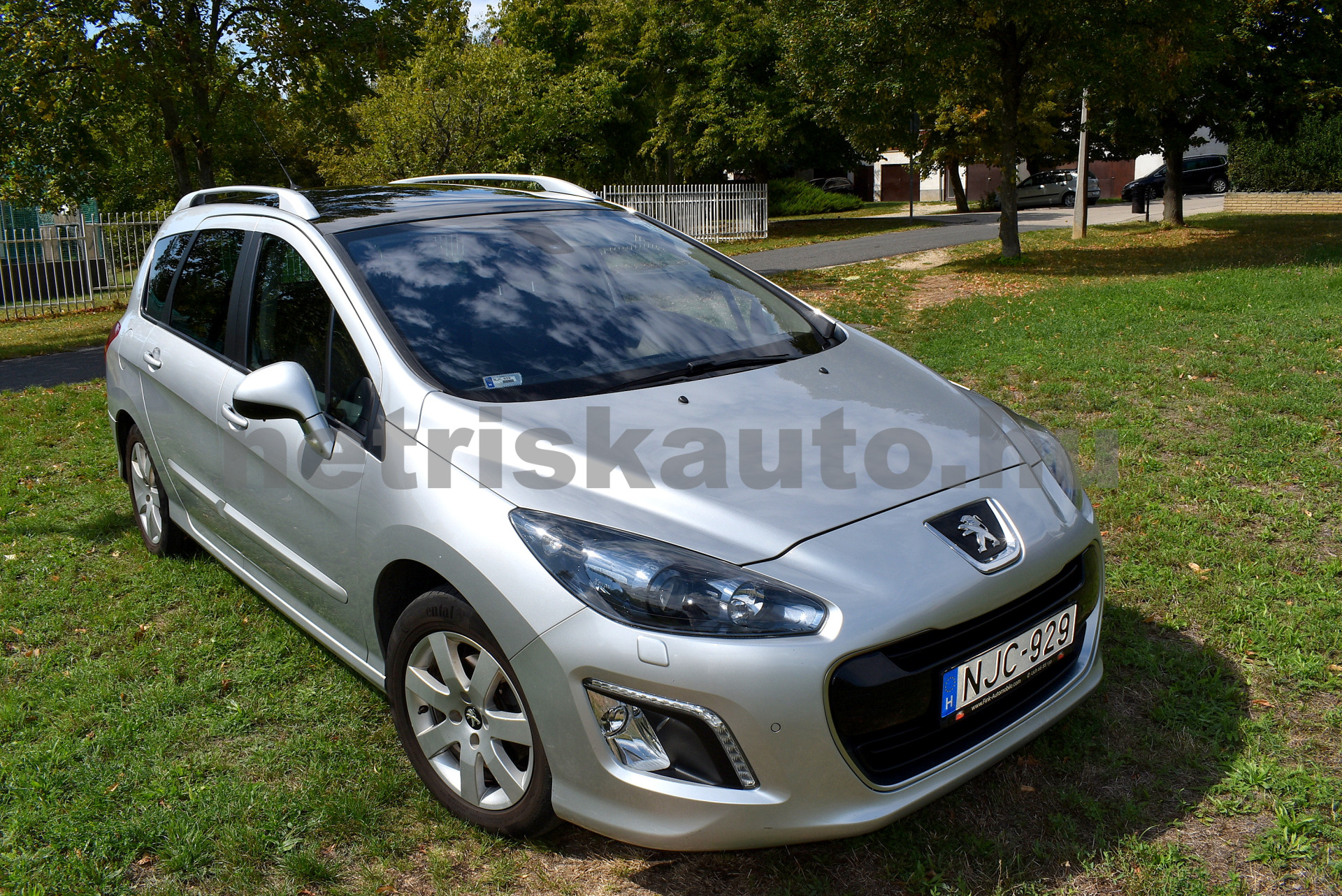 PEUGEOT 308 1.6 e-HDi Access személygépkocsi - 1560cm3 Diesel 121258 9/11