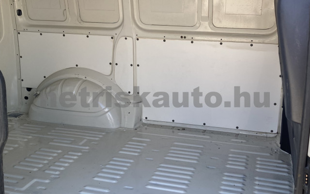 VW Transporter 1.9 TDI tehergépkocsi 3,5t össztömegig - 1896cm3 Diesel 121515 9/9