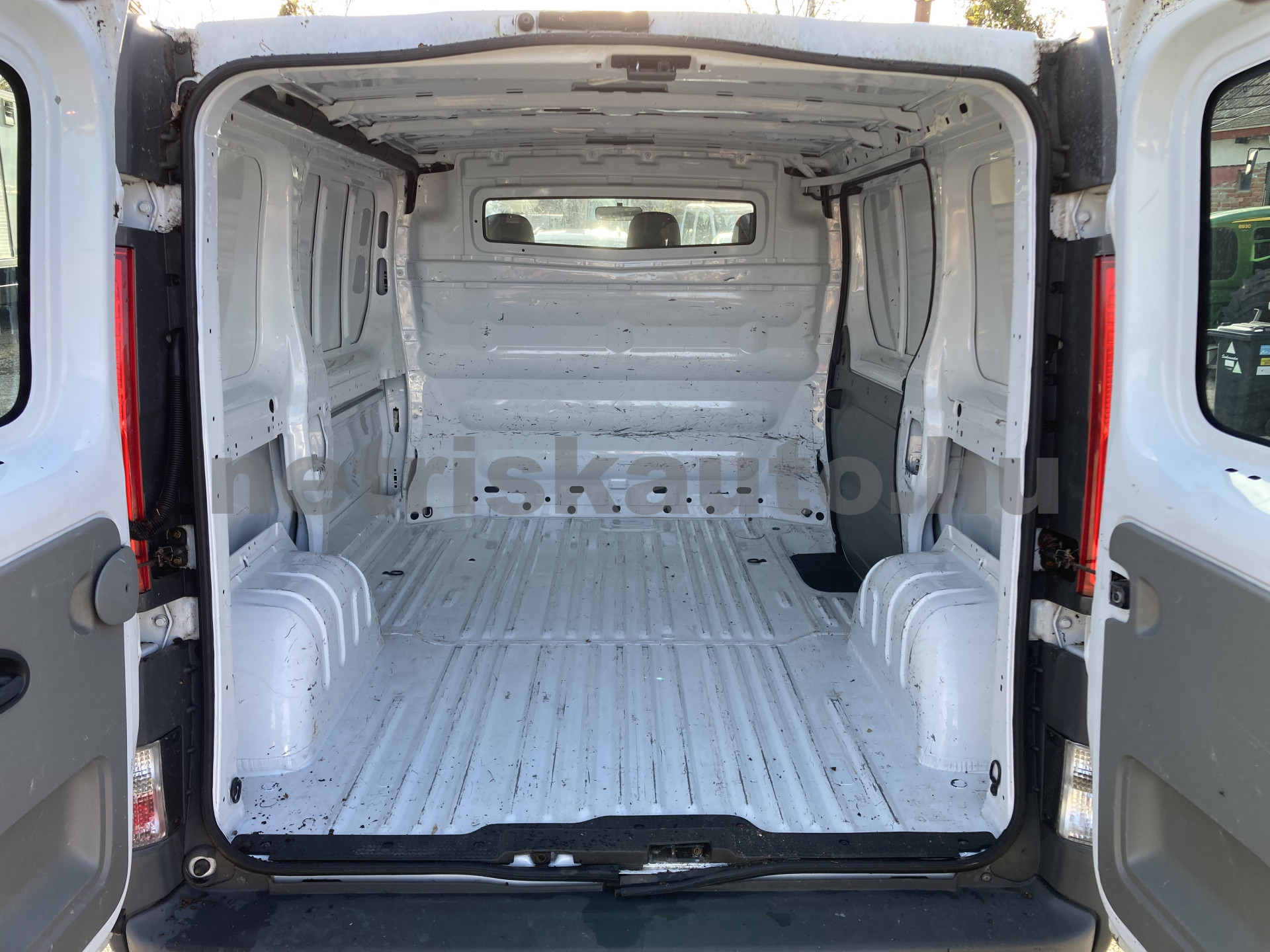 OPEL Vivaro 2.0 CDTI L1H1 2.7t DPF EURO5 tehergépkocsi 3,5t össztömegig - 1995cm3 Diesel 119911 6/9