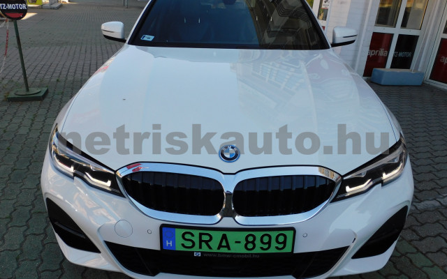 BMW 3-as sorozat 330e Aut. személygépkocsi - 1998cm3 Hybrid 121208 3/12
