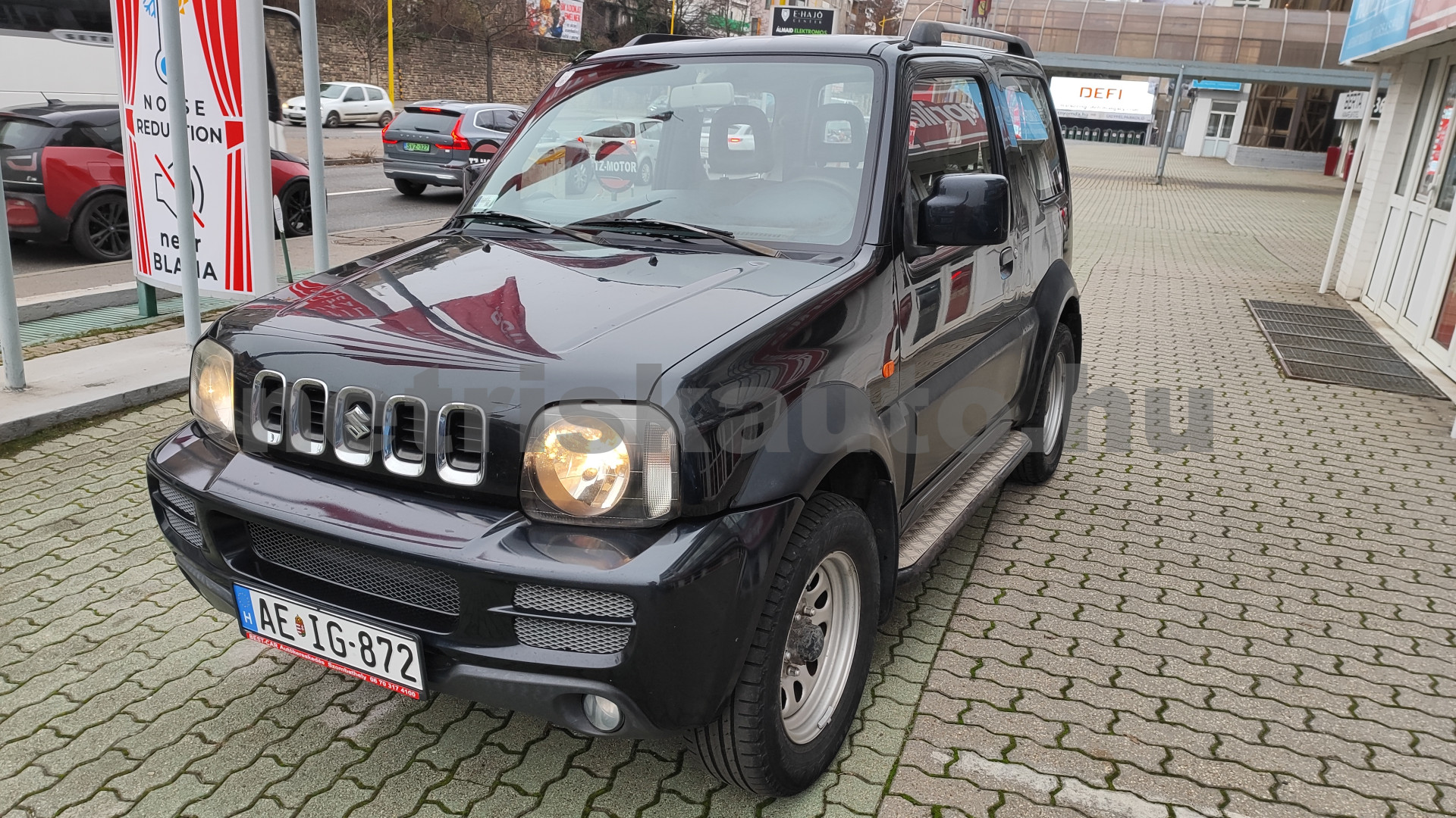 SUZUKI Jimny 1.3 4WD AC CD 15''AW személygépkocsi - 1328cm3 Benzin 121353 11/12