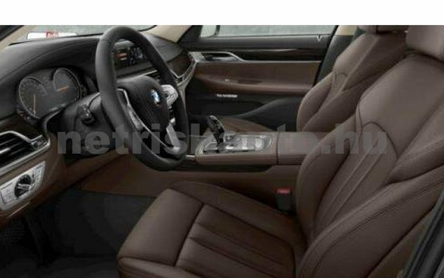 BMW 730 személygépkocsi - 2993cm3 Diesel 117488 2/2