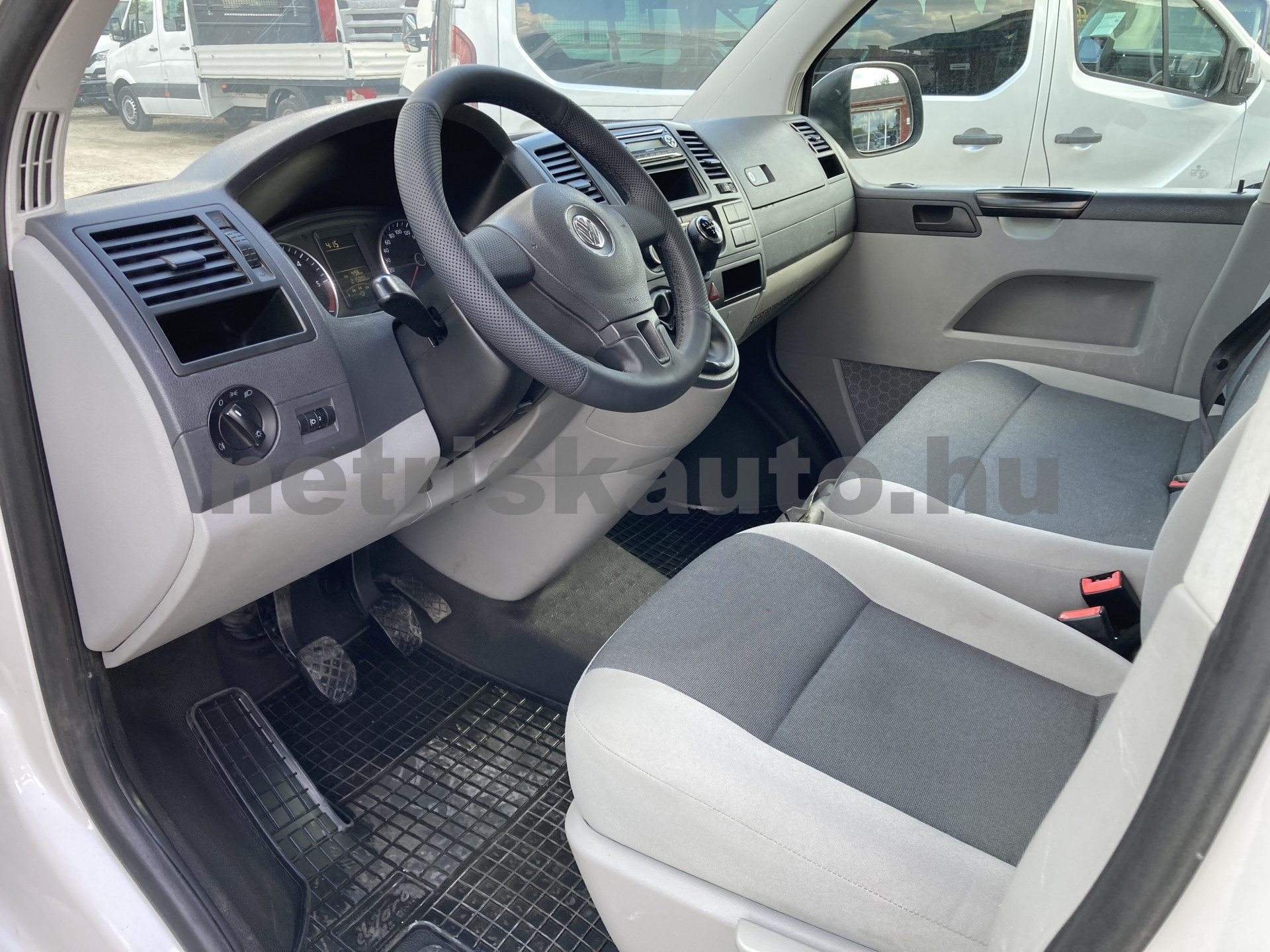 VW Transporter 2.0 CR TDI Basic tehergépkocsi 3,5t össztömegig - 1968cm3 Diesel 121450 8/9