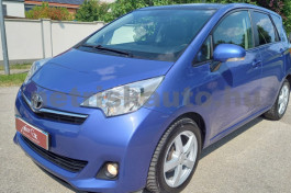TOYOTA Verso-S 1.33 VVT-i személygépkocsi - 1329cm3 Benzin 120238