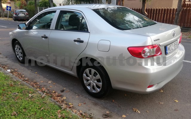 TOYOTA Corolla 1.33 Live személygépkocsi - 1329cm3 Benzin 119844 4/11
