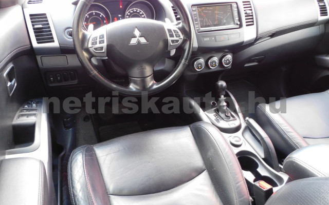 MITSUBISHI Outlander 2.2 D Instyle Navi TC-SST személygépkocsi - 2179cm3 Diesel 121172 7/12