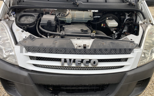 IVECO 35 35 S 18 3750 tehergépkocsi 3,5t össztömegig - 2998cm3 Diesel 119931 5/8