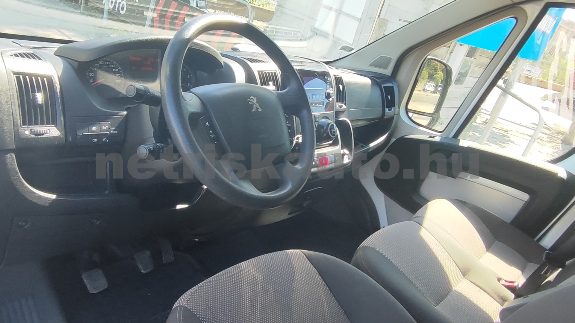 PEUGEOT Boxer 2.0 BHDI 350 FT L2H2 Access E6 tehergépkocsi 3,5t össztömegig - 1997cm3 Diesel 121575 5/12