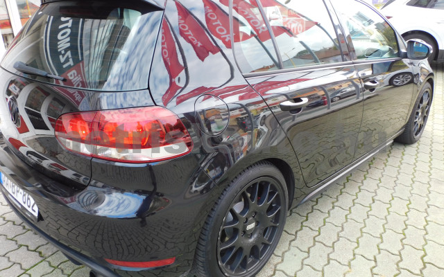 VW Golf 2.0 TSI GTI személygépkocsi - 1984cm3 Benzin 120472 4/12