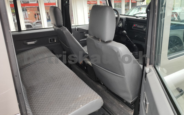 LAND ROVER Defender 2.5 TD5 SW személygépkocsi - 2495cm3 Diesel 121264 9/12